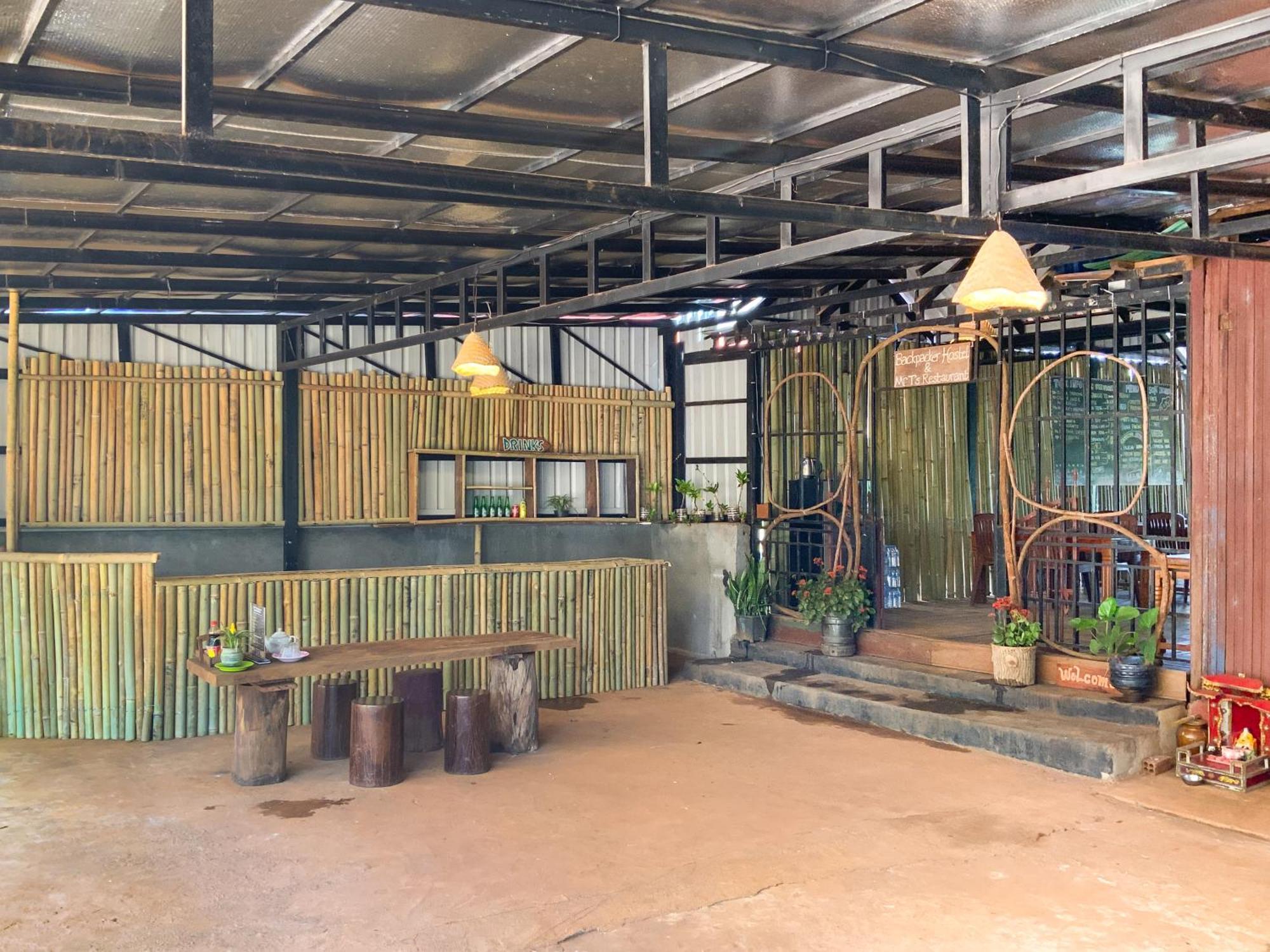 Backpacker Hostel And Jungle Trekking بانلونغ المظهر الخارجي الصورة