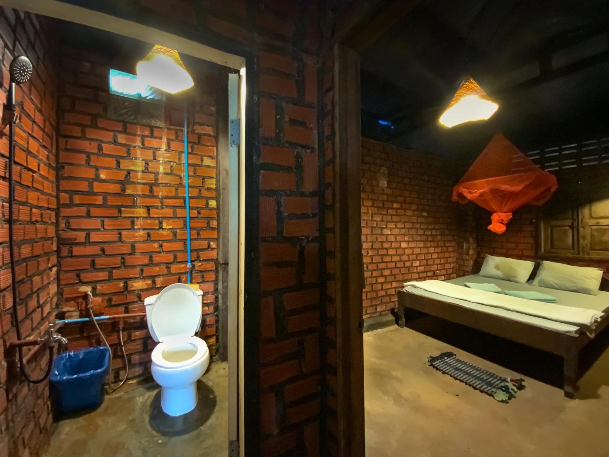 Backpacker Hostel And Jungle Trekking بانلونغ المظهر الخارجي الصورة