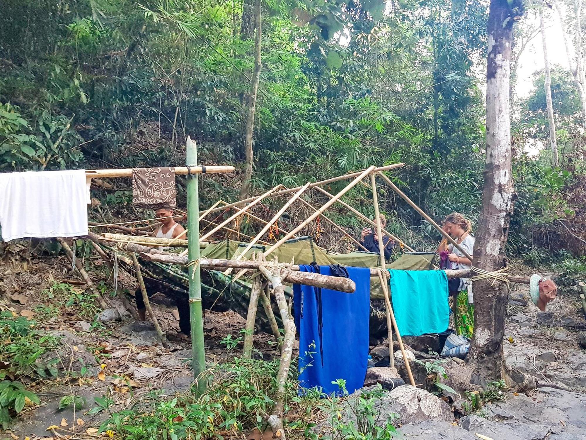 Backpacker Hostel And Jungle Trekking بانلونغ المظهر الخارجي الصورة