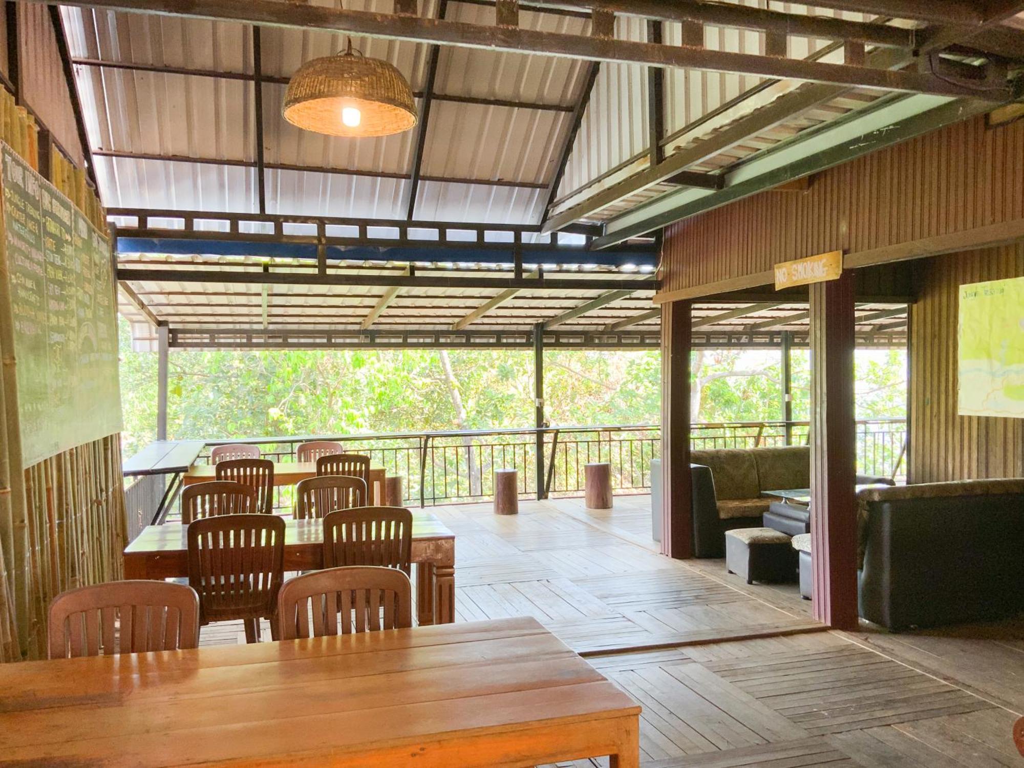 Backpacker Hostel And Jungle Trekking بانلونغ المظهر الخارجي الصورة